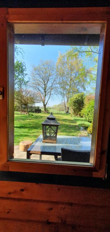 Chalet in paradise garden Velden Bagian luar foto